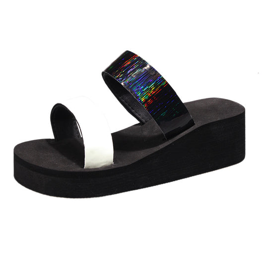 Damen Riemensandalen mit glänzenden Akzenten und komfortablem Plateau R&B