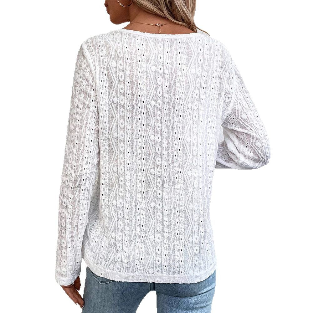Damen Langarmshirt mit feiner Lochstickerei und dekorativen Knöpfen Heidi-Mode