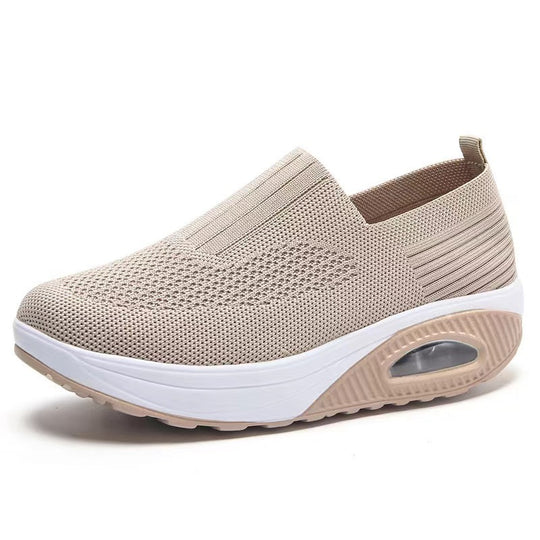 Damen Sportliche Slip-On Sneakers mit atmungsaktiver Strickoberfläche R&B