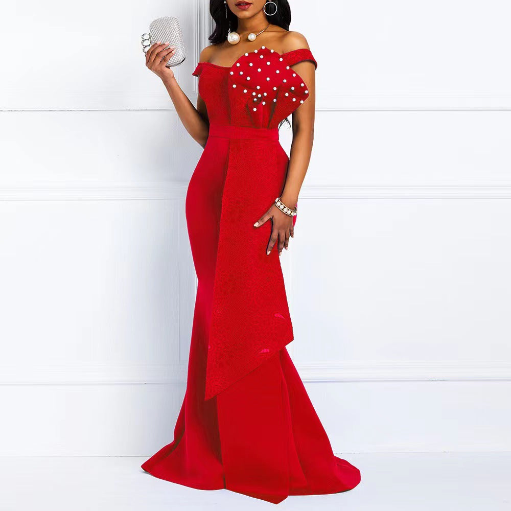 Damen Abendmaxikleid mit off-shoulder Design und luxuriösen Spitze-Applikationen R&B