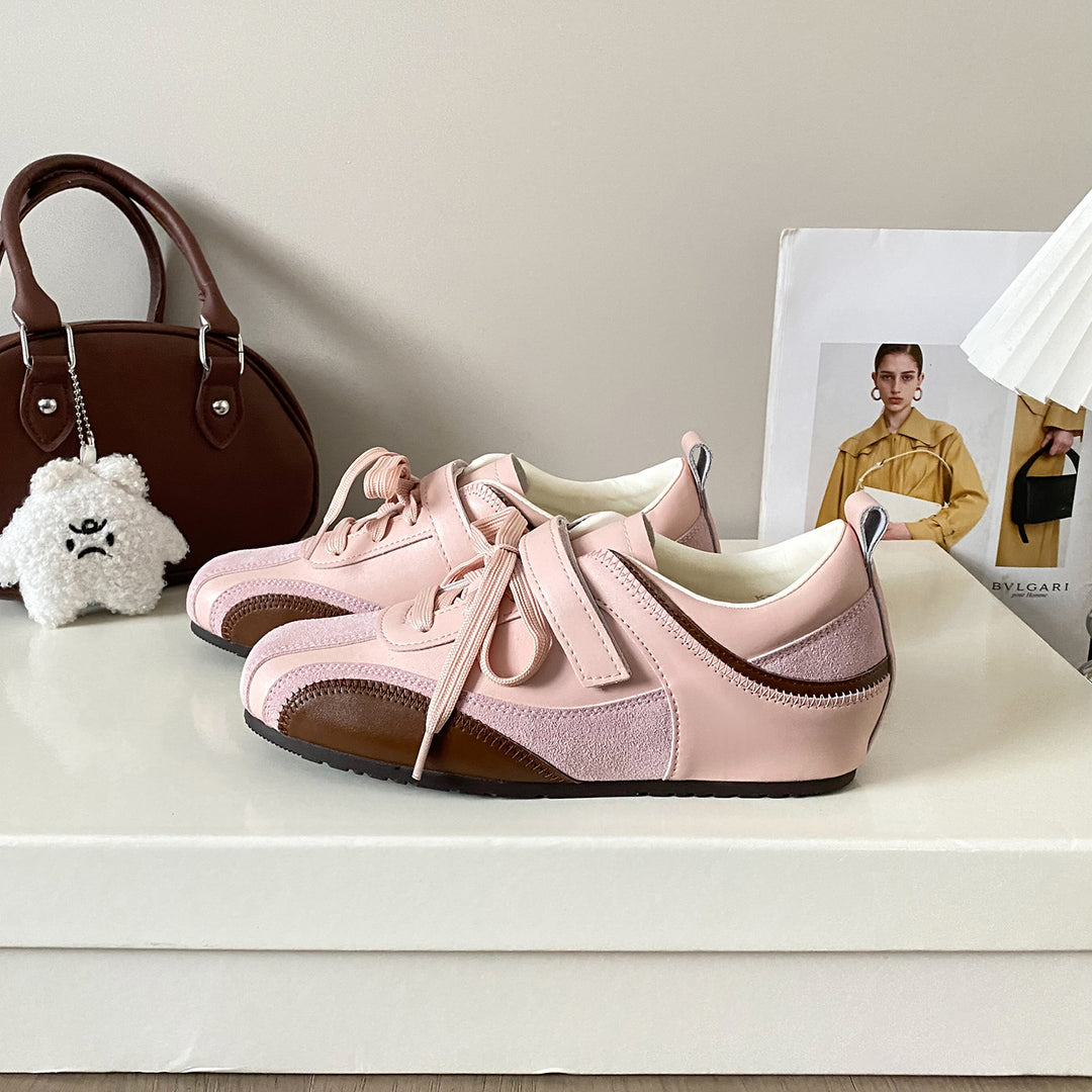 Damen Bequeme Sneaker mit elegantem Obermaterial und modischen Schnürdetails R&B