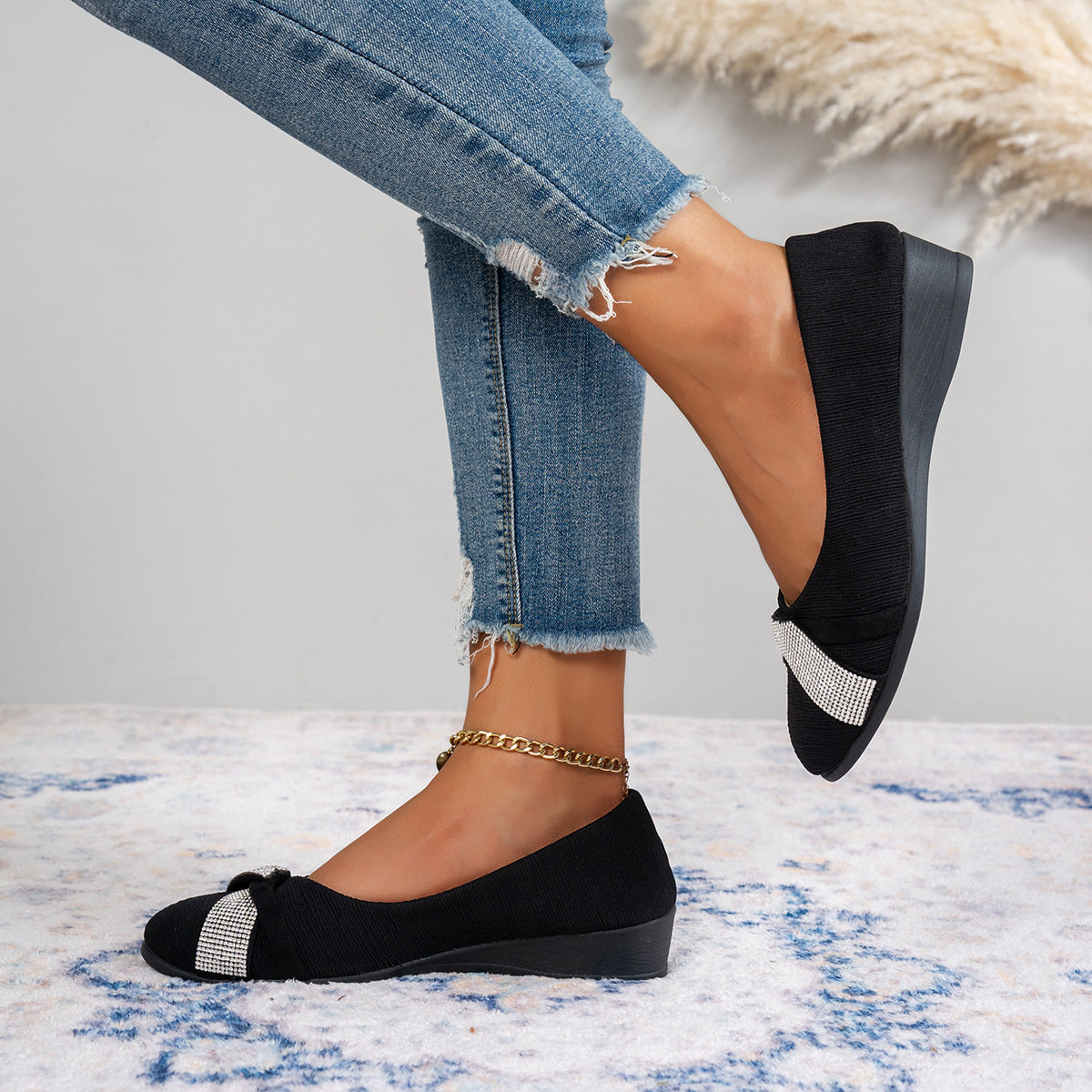 Damen Komfortable Wedge-Pantoletten mit elegantem Krokodilleder-Design R&B