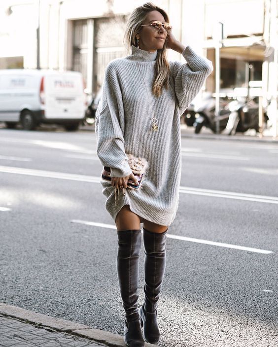 Damen Modisches Strickkleid mit hohem Kragen und oversize Schnitt R&B