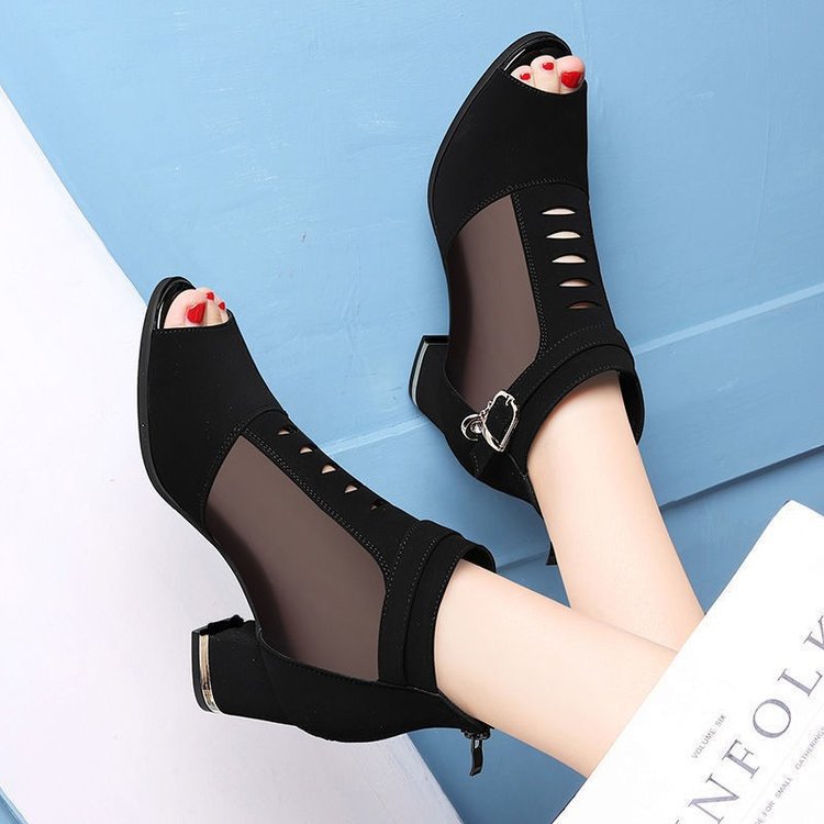 Damen nan Peep-Toe Stiefelette mit transparenten Mesh-Einsätzen, Cut-Out-Details, Zier-Schnalle und mittlerem Blockabsatz R&B