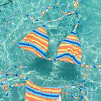Damen Triangel-Bikini mit verstellbaren Seitenbändern und buntem Streifenmuster R&B