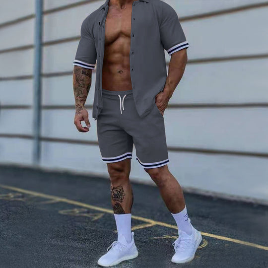 Herren Freizeit-Set mit modernem Kurzarm-Hemd und Short Heidi-Mode