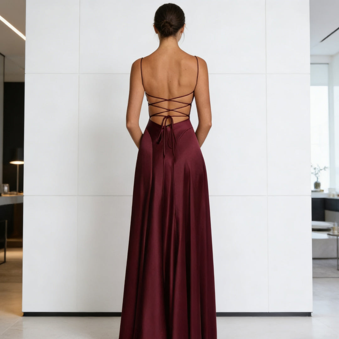 Damen Elegantes satin Abendkleid mit tailliertem Schnitt und schmalen Trägern R&B