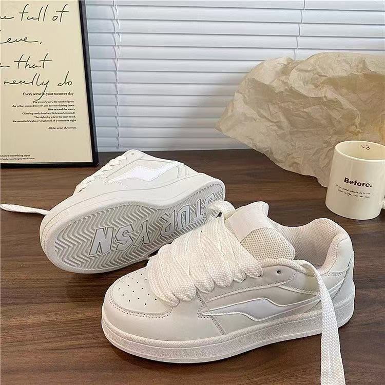 Damen Sneakers mit dickem Profil und atmungsaktiven Netz-Einsätzen