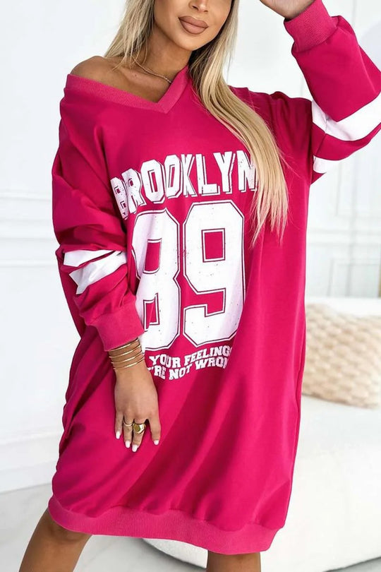 Damen lässiges oversized Sportkleid mit V-Ausschnitt und kontrastierenden Ärmeln R&B