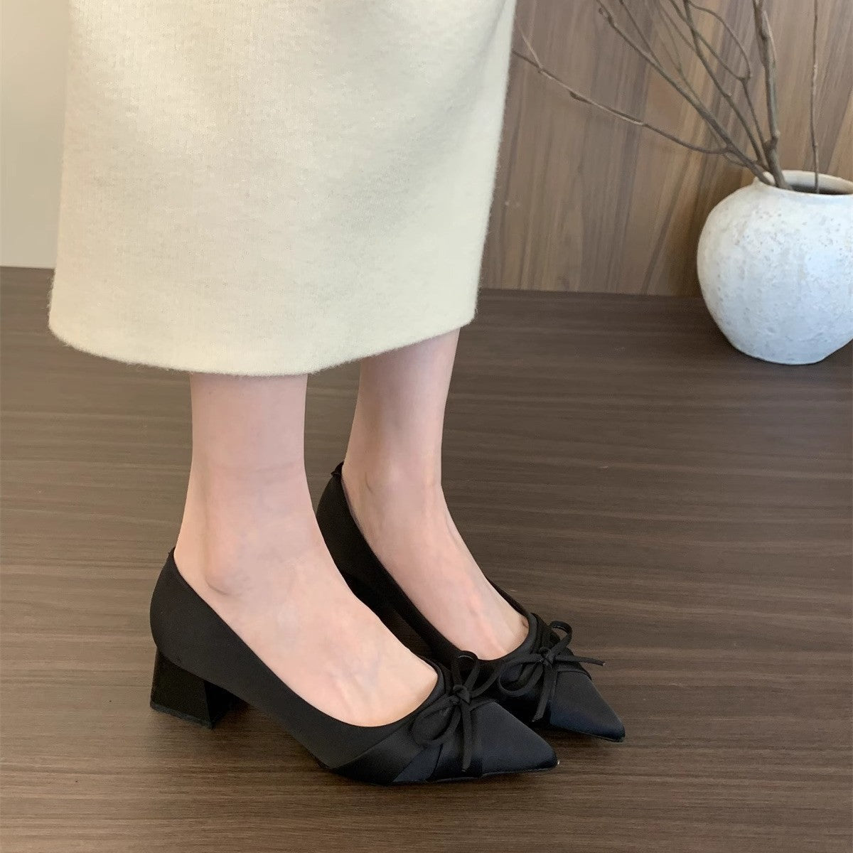 Damen elegante Ballerina-Pumps mit modischem Schleifendesign und stabiler Absatzhöhe R&B