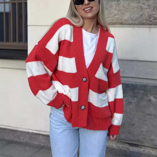 Damen kuschelige Strickjacke mit auffälligem Streifenmuster und praktischen Taschen R&B