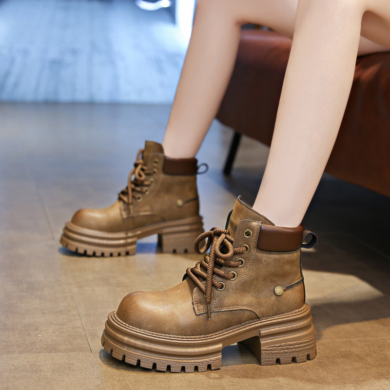 Damen Outdoor Stiefeletten mit robustem Profil und modischem Design R&B