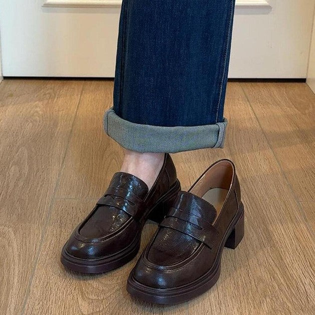 Damen Loafer mit modischem Blockabsatz und hochwertiger Lederoberfläche