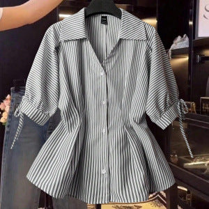 Damenbluse mit eleganten Rüschendetails und modischem Streifenmuster R&B
