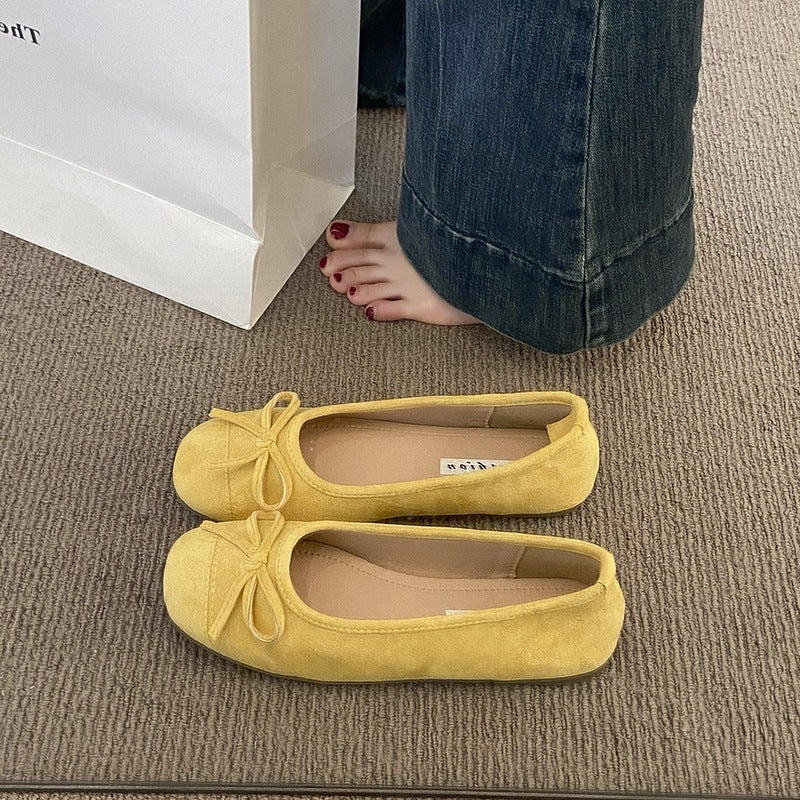 Damen elegante Ballerinas mit schimmernder Oberfläche und zarter Schleifen-Applikation EB
