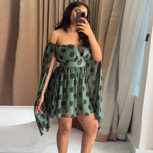 Damen Minikleid mit aufregendem Off-Shoulder Design und weit geschnittenen Ärmeln R&B