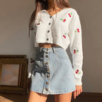 Damen Strickjacke mit verspieltem Kirschmotiv und knöpfbarem Design R&B