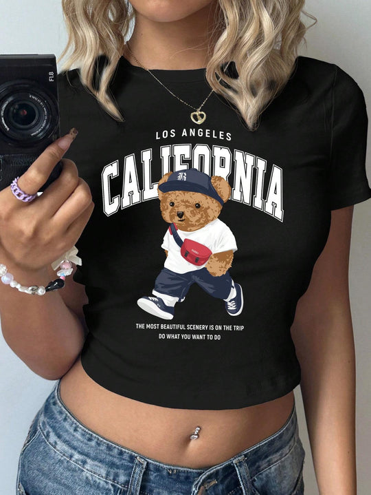 Damen Crop-T-Shirt mit verspieltem Bärenmotiv und modischem Schriftzug R&B