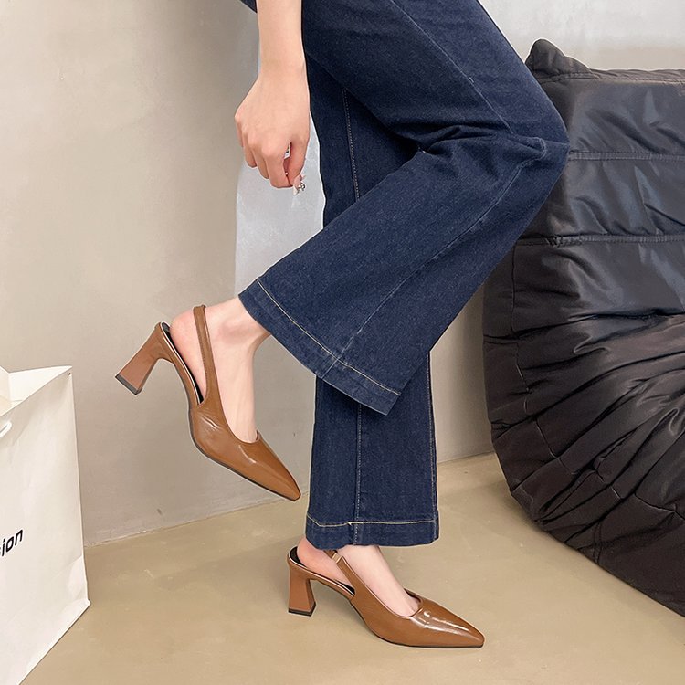Damen Slingback-Pumps mit elegantem Design und stilvollem Blockabsatz
