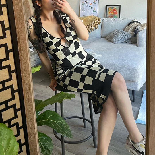 Damen Bodycon-Kleid mit auffälligem Schachmuster und tiefem V-Ausschnitt R&B