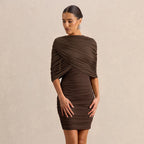 Damen Figurumspielendes Abendkleid mit raffiniertem Drapierdesign und schulterfreier Silhouette R&B