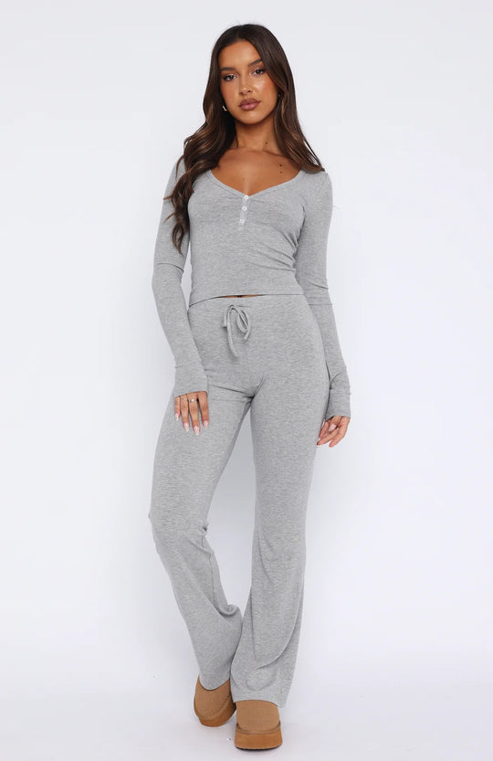 Damen gemütliches Lounge-Set mit langem Oberteil und flared Hose R&B