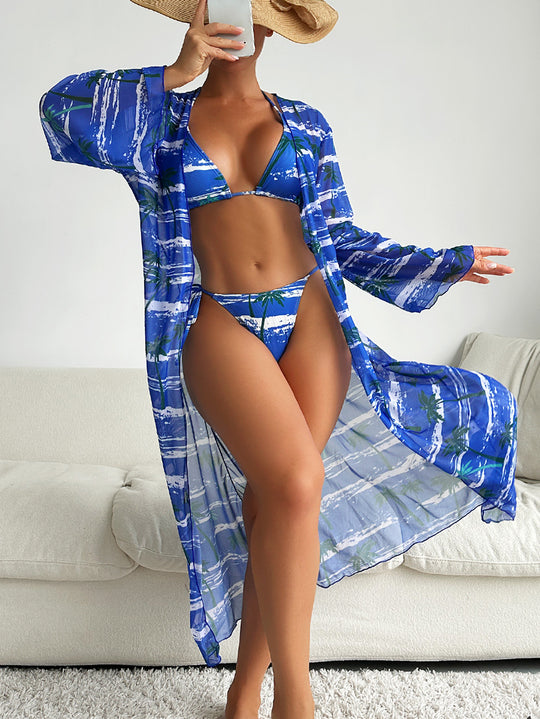 Damen Strandmode mit leicht transparentem Kimono und modischem Bikini R&B