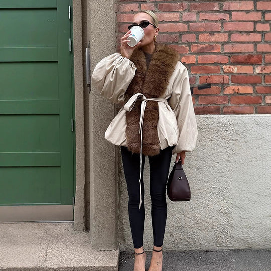 Damen modische Übergangsjacke mit voluminösen Ärmeln und luxuriösem Kunstpelzkragen R&B
