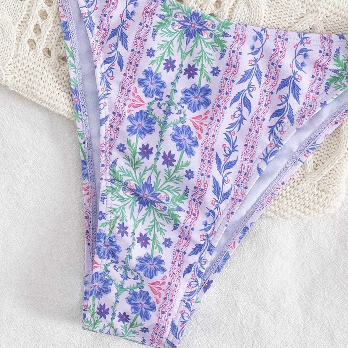 Damen Bandeau-Bikini mit floralem Design und verspielten Rüschen R&B
