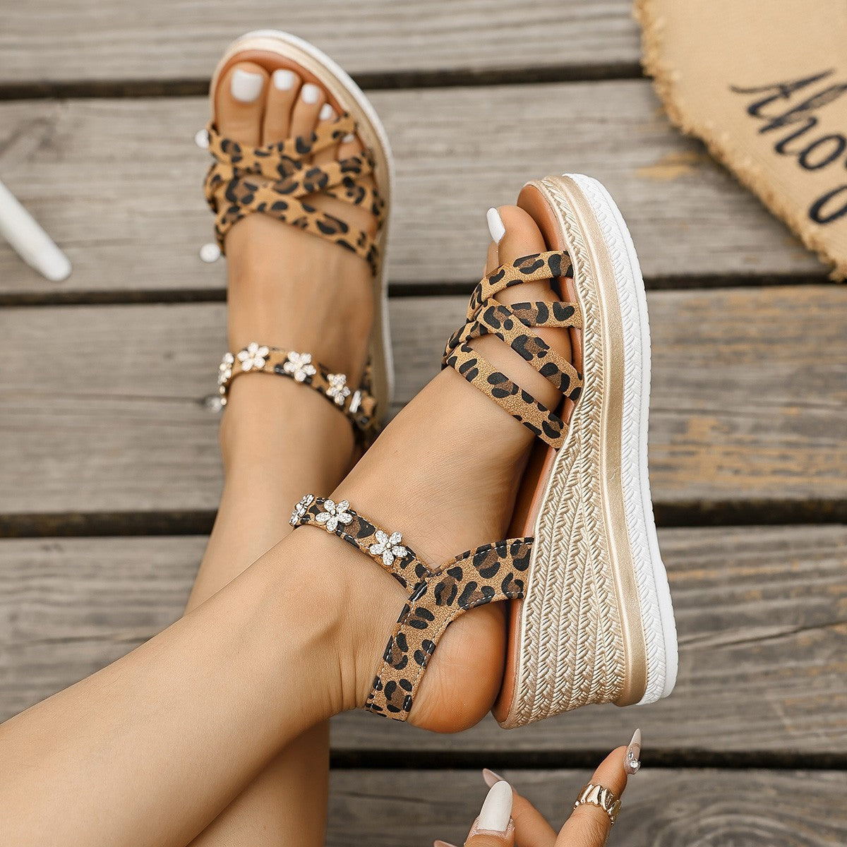 Damen Wedge-Sandalen mit dekorativen Riemen und modischem Leopardenmuster R&B