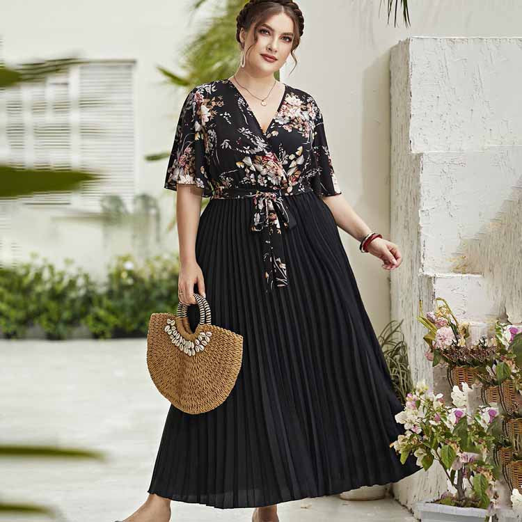 Damen Maxi-Kleid mit floralem Oberteil und plissiertem Rock R&B