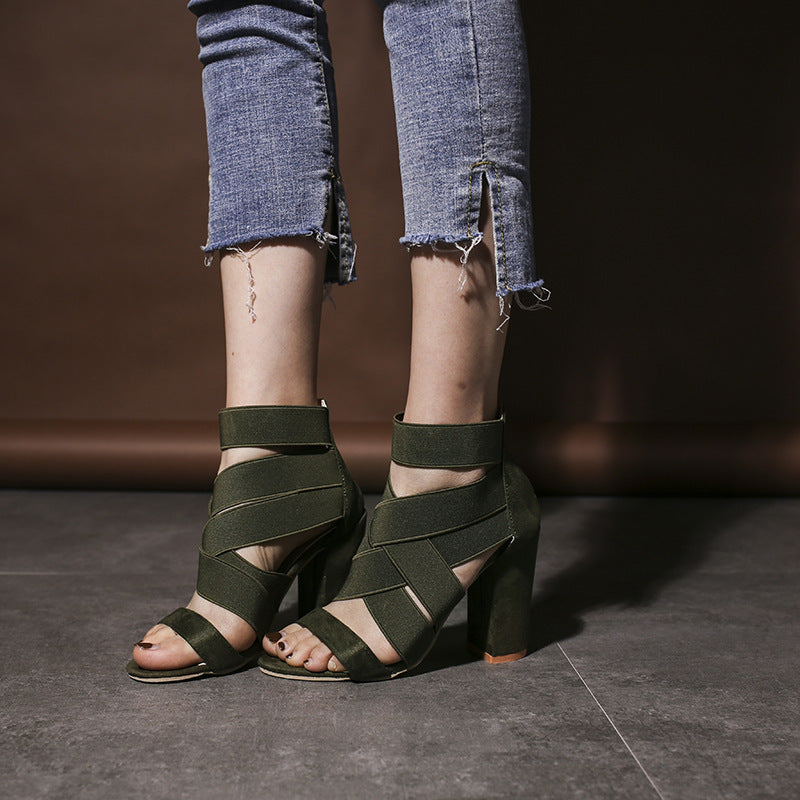 Damen Sandalen mit eleganten Riemen und Blockabsatz R&B
