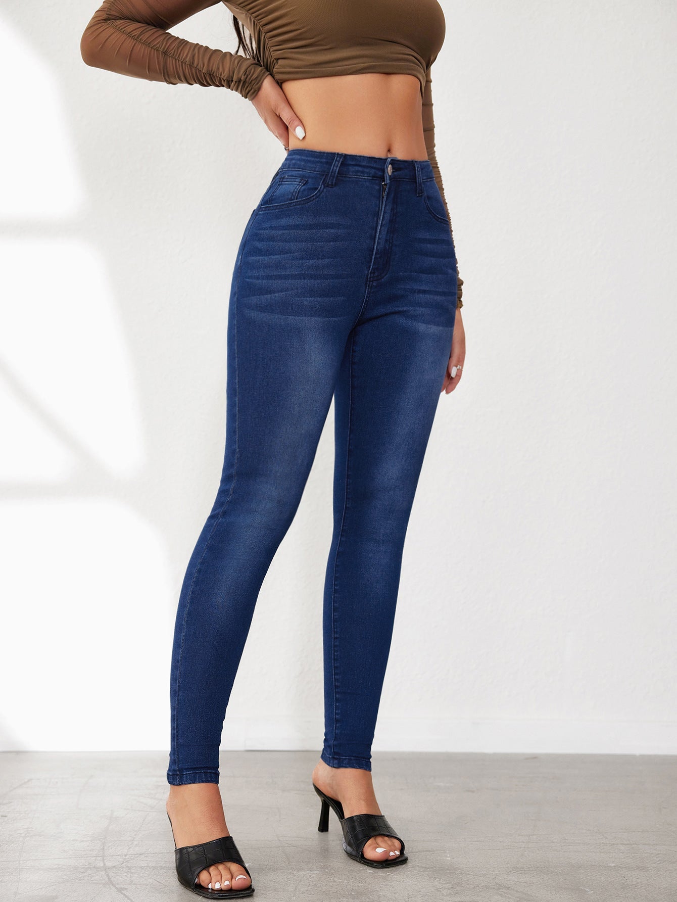 Damen Hochtaillierte Skinny Jeans mit moderner Waschung und raffinierten Details R&B
