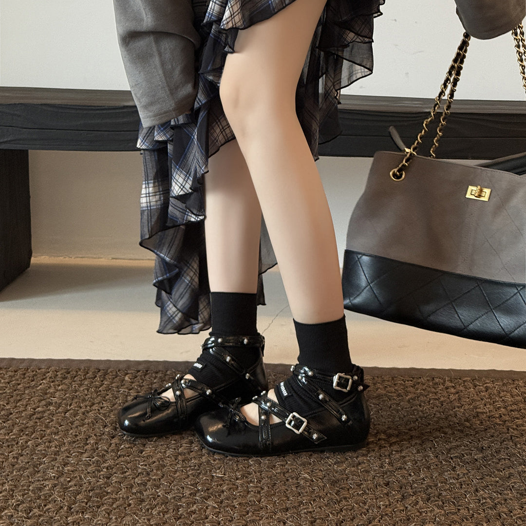 Damen elegante Ballerinas mit modischem Riemchen und dekorativen Blumen-Details R&B