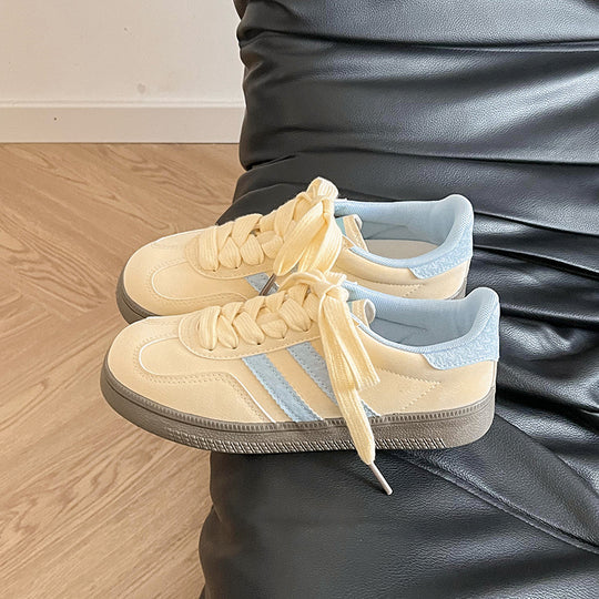 Damen Sportliche Sneakers aus weichem Wildleder mit atmungsaktiven Einsätzen R&B