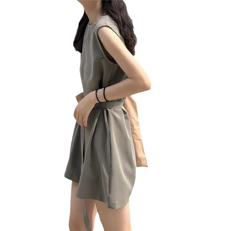Damen Jumpsuit mit tailliertem Design und praktischen Taschen