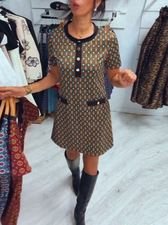 Damen Kurzarmkleid mit knöpfigem Ausschnitt und dekorativen Taschen Heidi-Mode