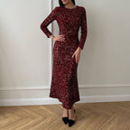 Damen Glamouröses Abendkleid mit funkelnden Pailletten und eleganten langen Ärmeln