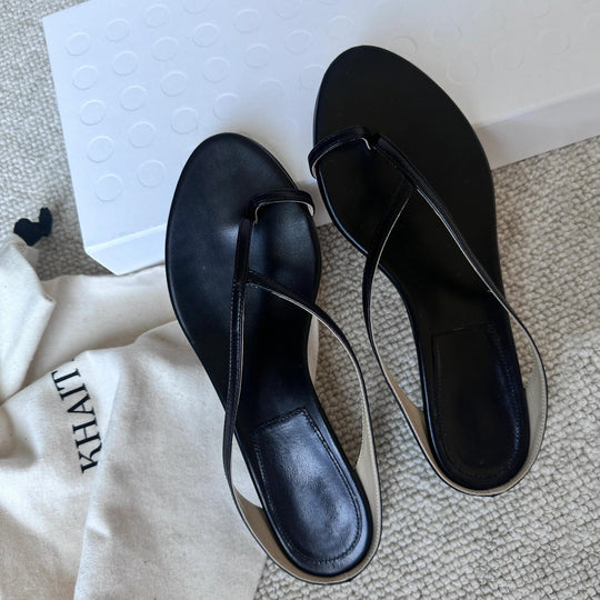 Damen Slipper mit elegantem Zehenstegdesign und praktischem Niedrigabsatz R&B