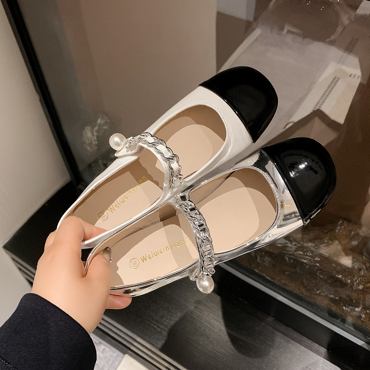Damen Ballerinas mit modischem Kettenriemen und eleganter Schnalle