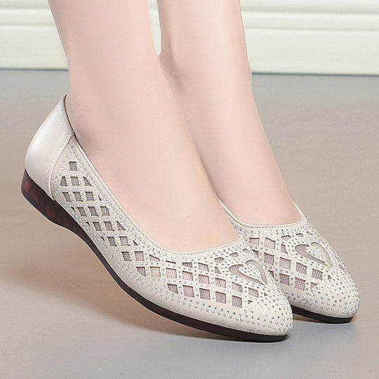 Damen Komfortable Ballerinas mit dekorativem Lochmuster und Strassverzierungen R&B