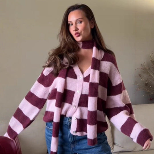 Damen kuschelige Strickjacke mit modischem Karomuster und abnehmbarem Schal R&B