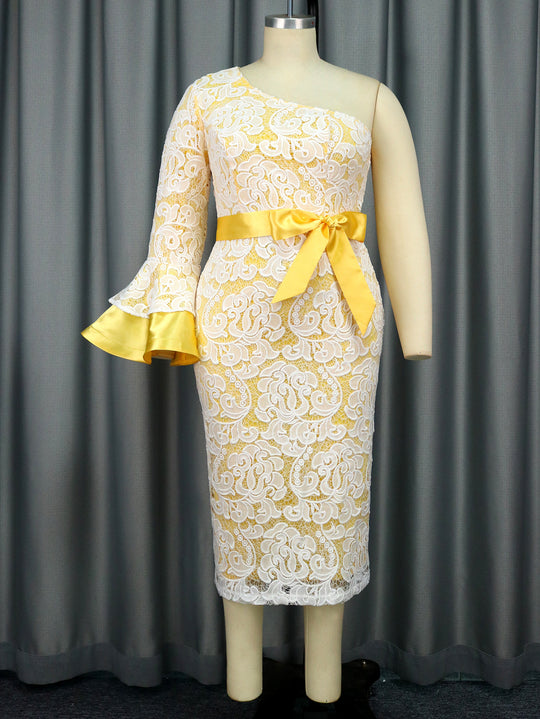 Damen Spitzenkleid mit asymmetrischem Schnitt und eleganten Volantärmeln R&B