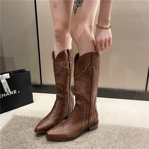 Damen Cowboystiefel mit modischen Nietenakzenten und komfortablem Blockabsatz R&B