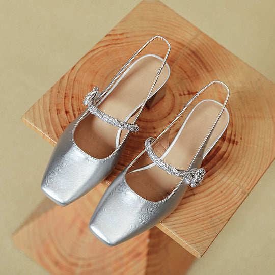 Damen Slingback-Pumps mit elegantem Glanz und dekorativem Riemen R&B