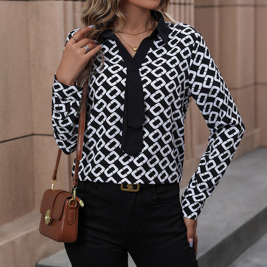 Damen Elegante Bluse mit modernem grafischem Muster und Krawattenverschluss R&B