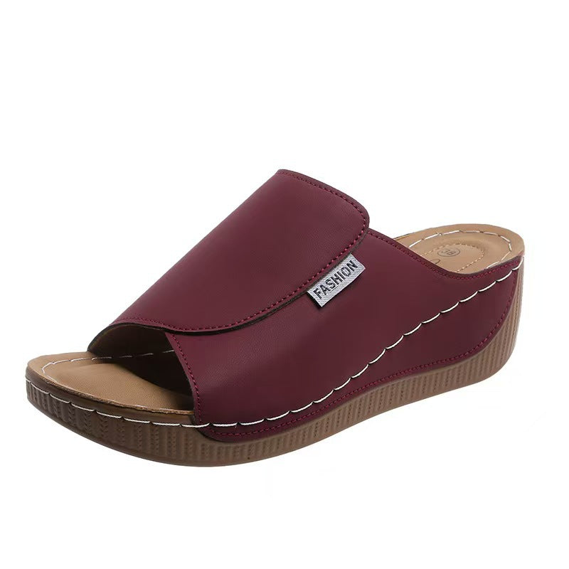 Damen Wedge-Pantoletten mit hochgezogenem Riemen und komfortablem Fußbett R&B
