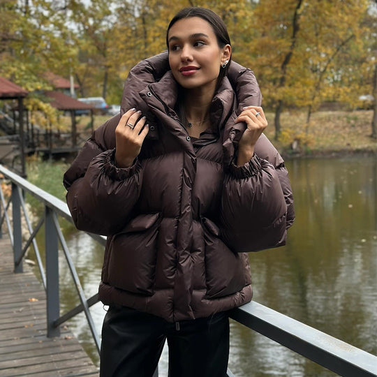R&B | Damen Gesteppte Winterjacke mit Oversized Kapuze – Warm, Wasserabweisend & Modern