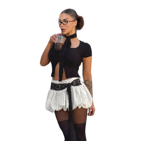 Damen verspielter Rüschenrock mit gepunktetem Design und Schleifenakzent R&B