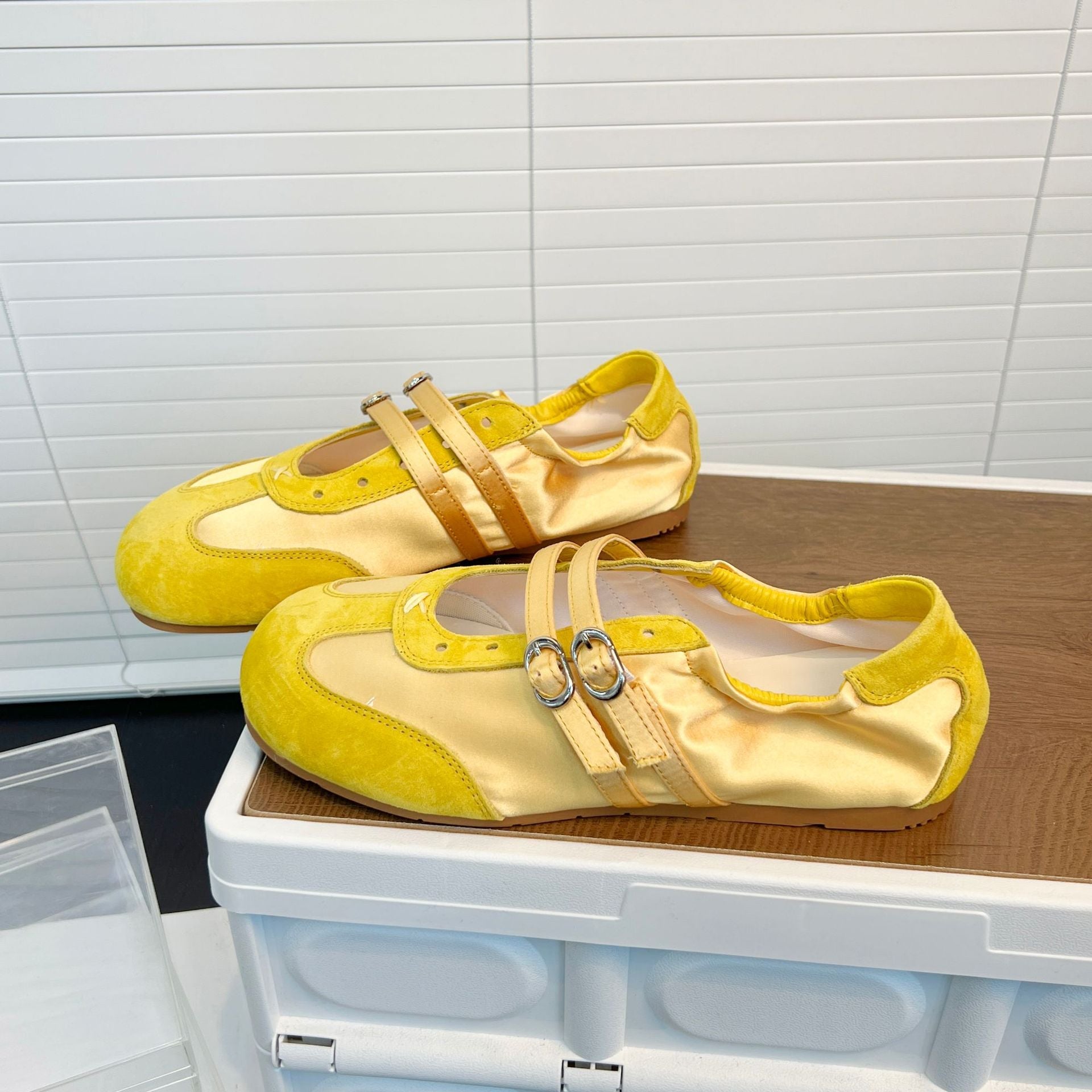 Damen elegante Schnürschuhe mit modischen Doppelriemen R&B